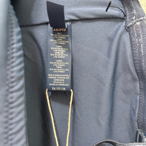 Skims Micro Bandeau Bikini Top in Medium Denim Wash Size 3X - Picture 9 of 9